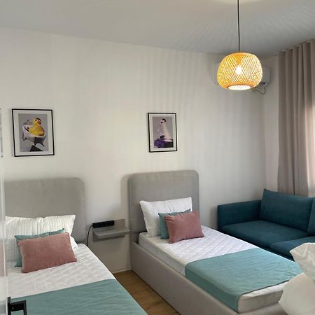 Sunny City Center Apartment Лежа Экстерьер фото