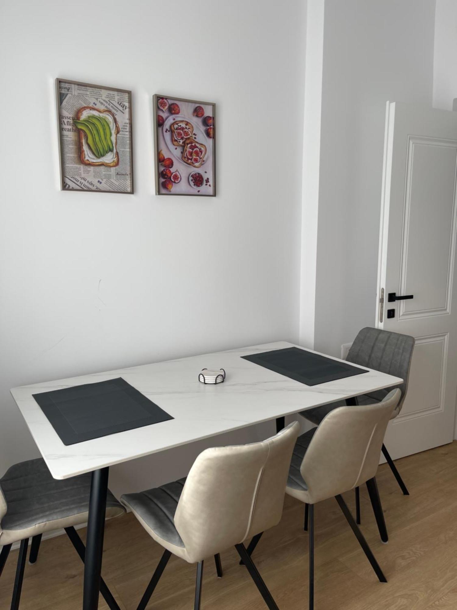 Sunny City Center Apartment Лежа Экстерьер фото